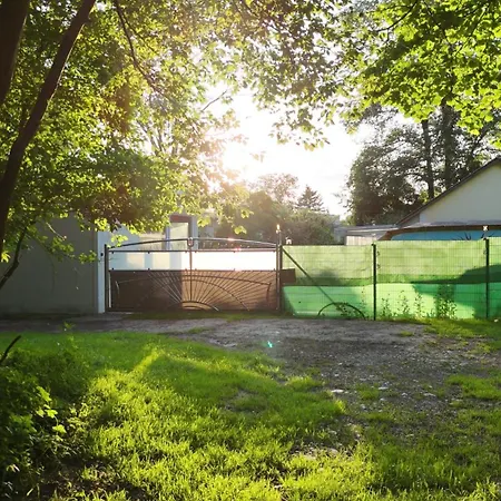 캠프장 Camping - Bring Your Tent Or Van And Experience Our Club!